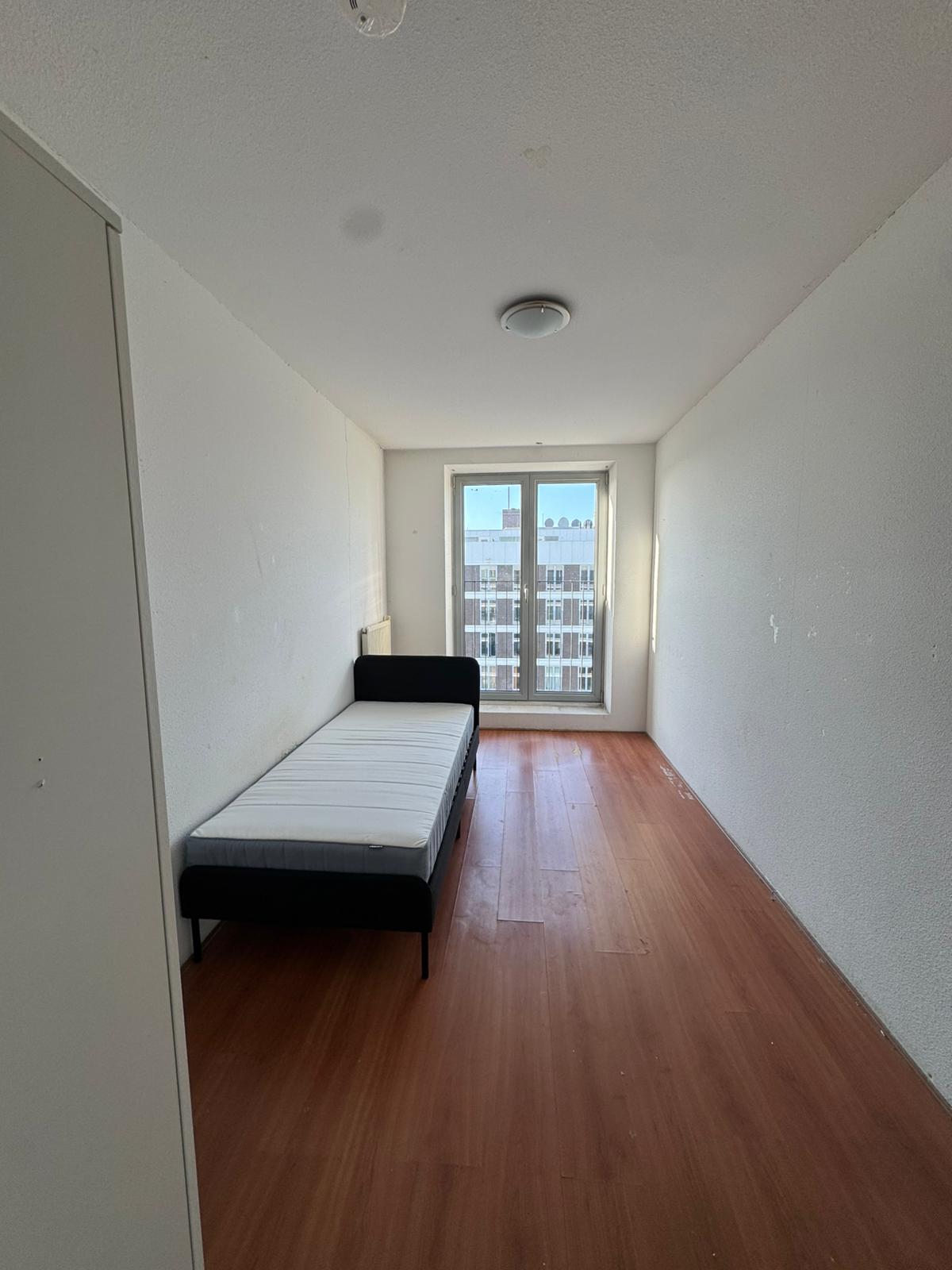 Kamer aan Wolbrantskerkweg, Amsterdam 10