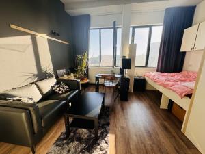 Studio te huur 1750 euro Bijlmerdreef, Amsterdam