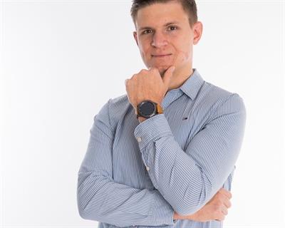 Tomas