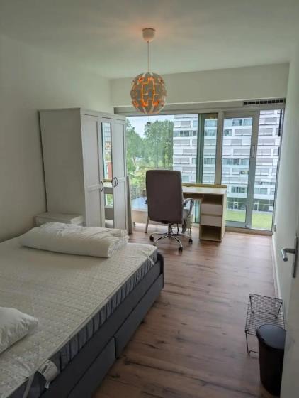 Room for rent 1000 euro Jan van Zutphenstraat, Amsterdam