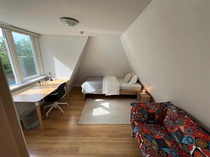 Kamer te huur 900 euro Bennebroekerweg, Rijsenhout