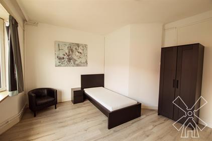 Room for rent 900 euro Van den Berghstraat, Den Haag