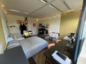 Kamer te huur 414 euro Stamkartplein, Den Haag