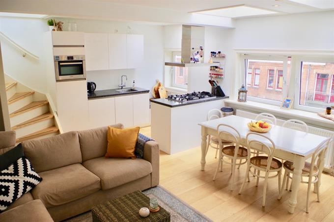 Kamer in Amsterdam, Witte de Withstraat op Kamernet.nl: Baarsjes, 2-kamerappartement met privé dakterras