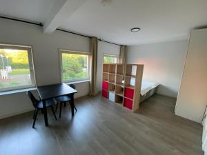 Studio for rent 1340 euro Johan Broedeletstraat, Amsterdam