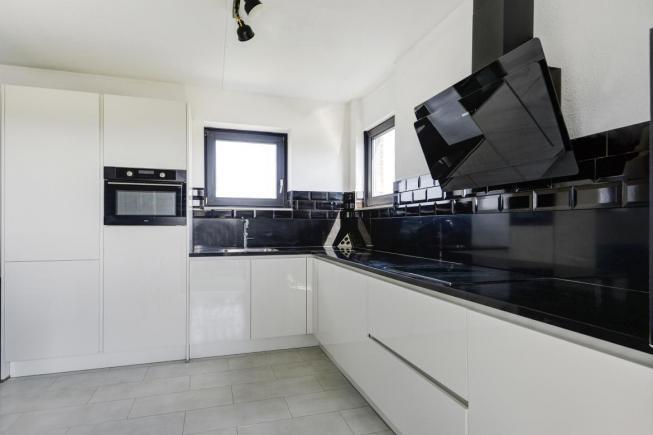 Wohnung bei Janusz Korczakstraat In Amsterdam