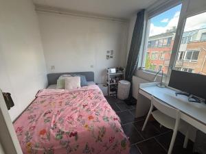 Kamer te huur 1250 euro Riouwstraat, Amsterdam