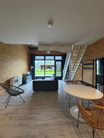 Kamer in Groningen, Rollen op Kamernet.nl: Gemeubileerde loft van 75 m² beschikbaar