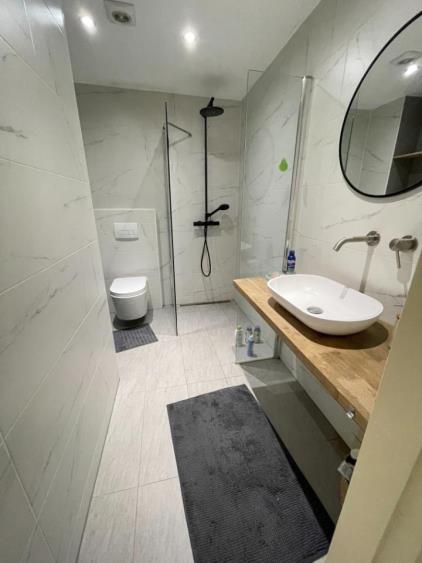 Room for rent 1000 euro Egidiusstraat, Amsterdam
