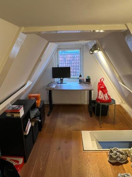 Room for rent 800 euro Warmoesstraat, Amsterdam