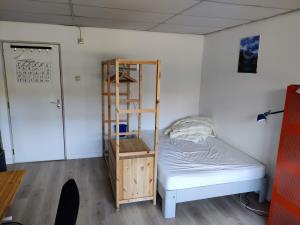 Room for rent 330 euro E. du Perronlaan, Delft