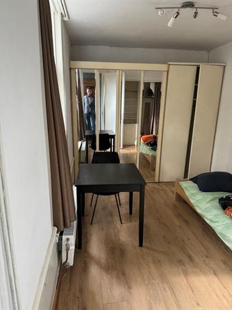 Zimmer bei Regentesselaan In Den Haag