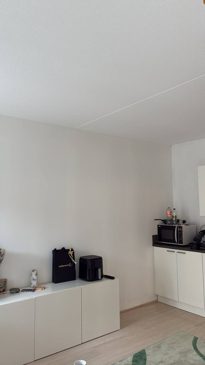Kamer aan Charley Tooropgracht, Diemen 6