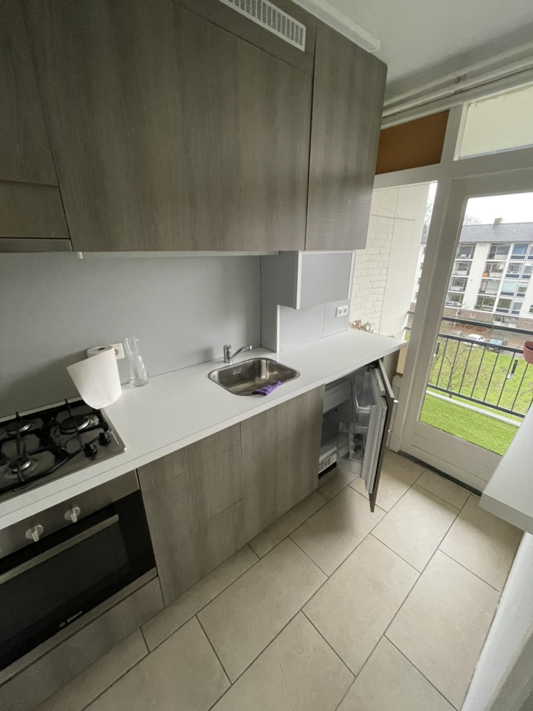 studios te huur op Simon van Leeuwenstraat