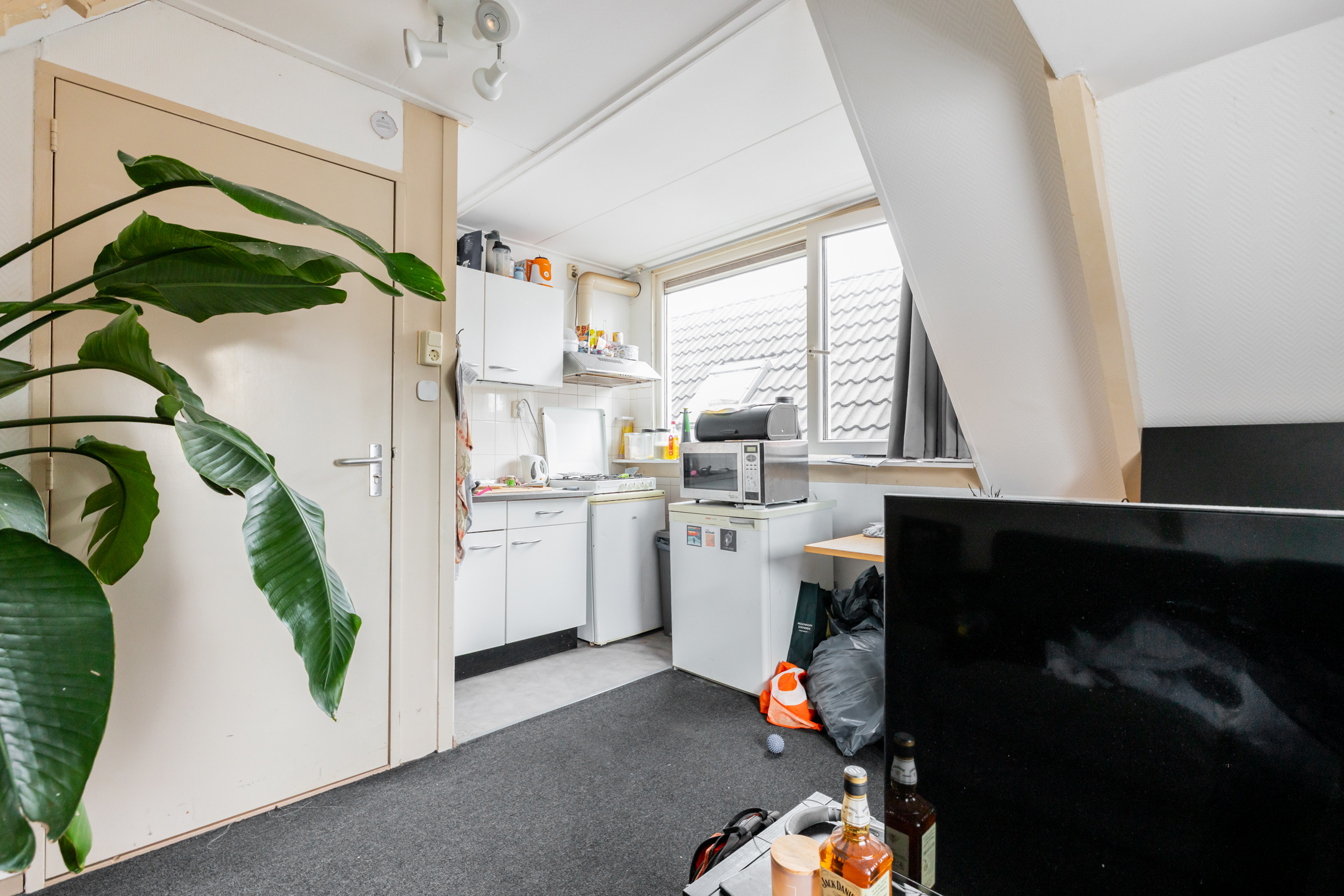 Kamer aan Eemskanaal, Groningen 7