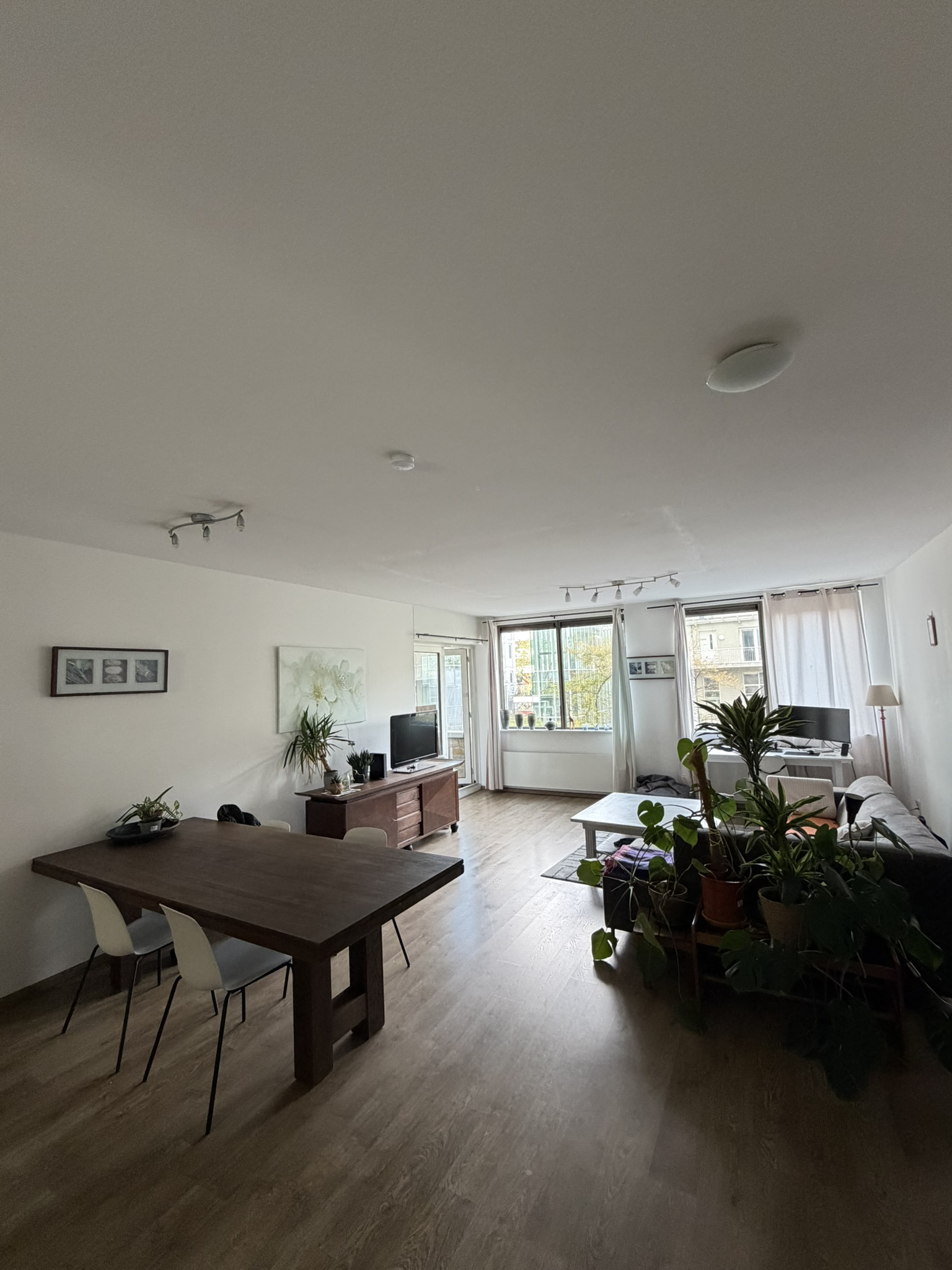 Kamer aan Koningin Wilhelminaplein, Amsterdam 7