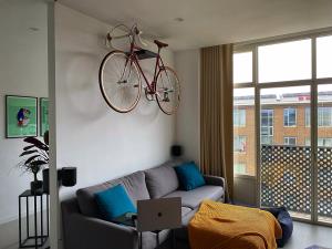 Appartement te huur 2100 euro Louise de Colignystraat, Amsterdam