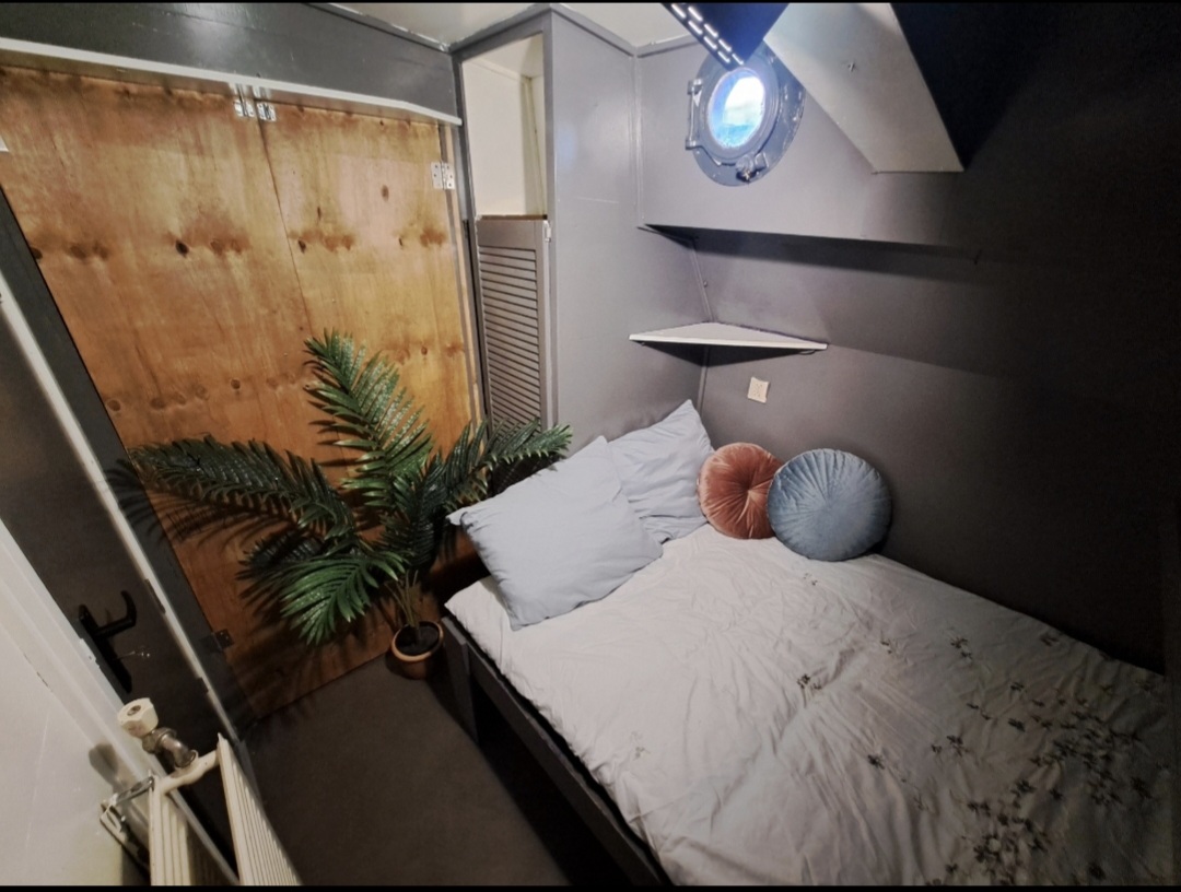Kamer aan Veerdijk, Wormer 8