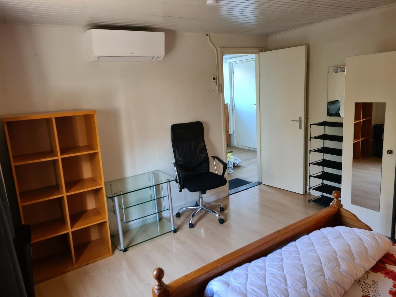 Kamer aan Meijelseweg, Heibloem 8