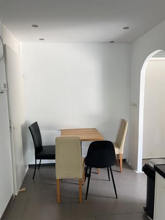 Zimmer bei Van Poeljeweg In Rotterdam