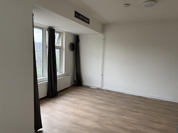 Zimmer bei J.C. Kapteynlaan In Groningen