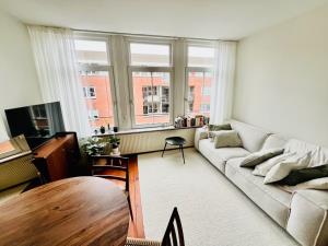 Apartment for rent 2500 euro Overamstelstraat, Amsterdam