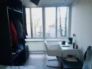 Room for rent 694 euro Bovenover, Amsterdam