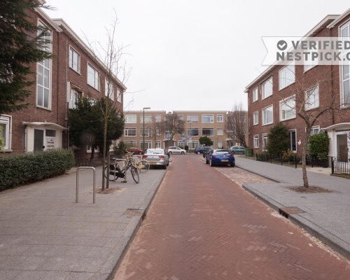 Kamer te huur in de Polsbroekstraat in Den Haag