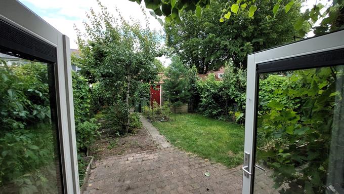Kamer in Wageningen, Van Uvenweg op Kamernet.nl: Tijdelijke benedenwoning met grote tuin (4mnd)