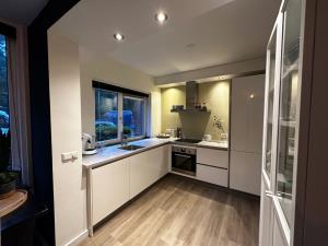 Appartement te huur 1400 euro Van Beethovenlaan, Voorschoten