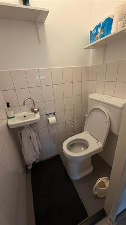 Zimmer bei Joost van Geelstraat In Rotterdam