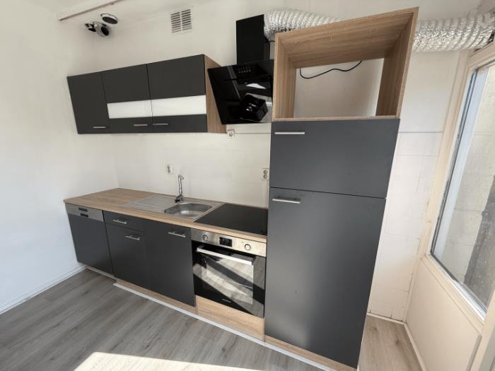 Kamer aan Hoitingeslag, Emmen 5