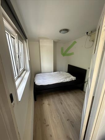 Zimmer bei Paramaribostraat In Amsterdam