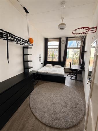 Kamer in Delft, Spoorsingel op Kamernet.nl: Lichte voorkamer op 1e verdieping in Centrum Delft