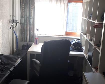 Room for rent 295 euro Broekhovenseweg, Tilburg