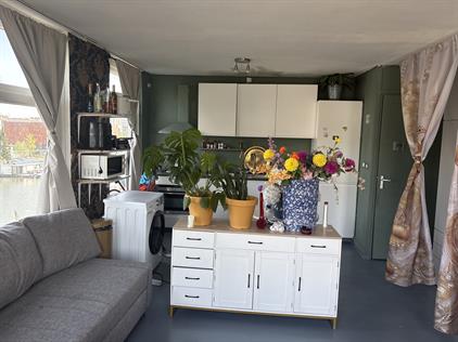 Room for rent 600 euro Zeeburgerdijk, Amsterdam