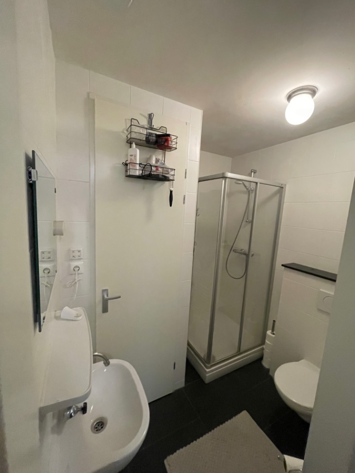 Kamer aan Admiraliteitsstraat, Rotterdam 6