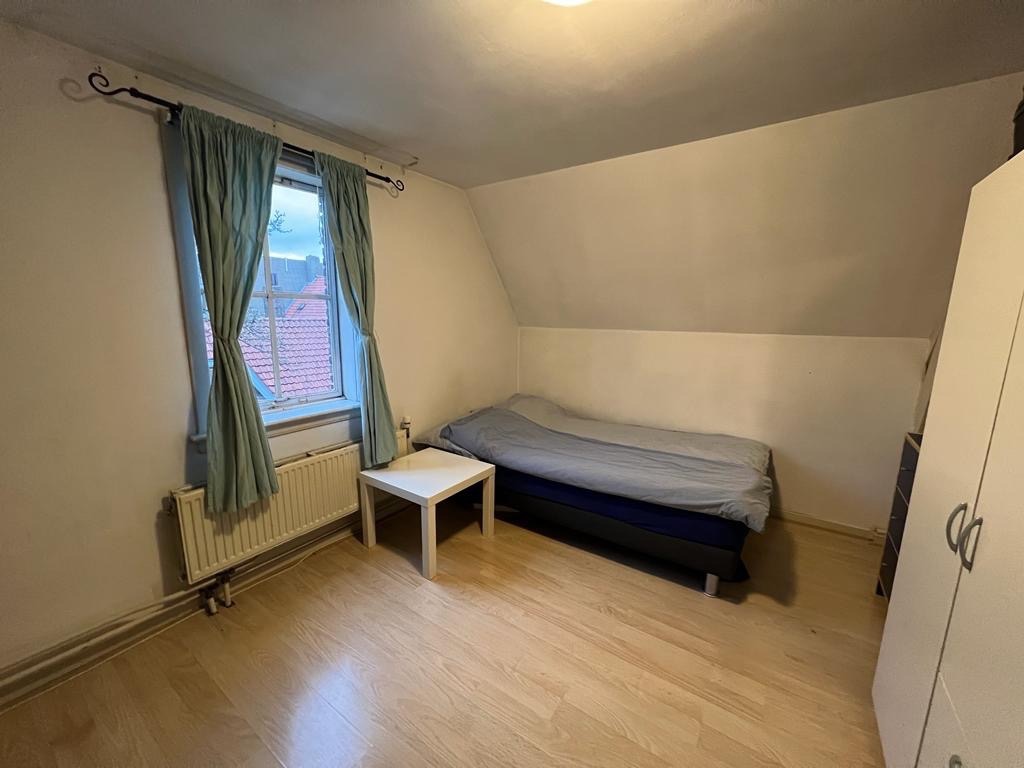 1-pièce studio et chambres de 14 m²
