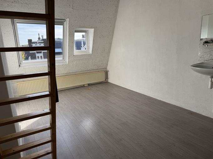 Kamer in Nijmegen, Jacob Canisstraat op Kamernet.nl: Spacious room for rent on great location
