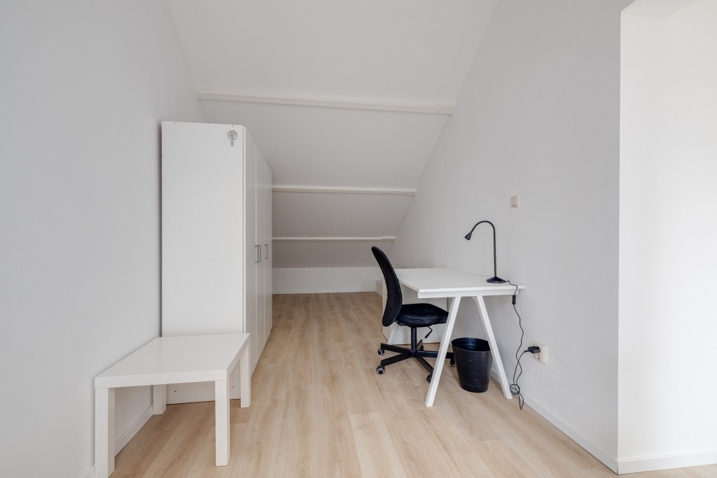 Appartement aan Oostzeedijk, Rotterdam 6