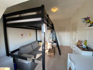 Room for rent 350 euro Brederoplein, Utrecht