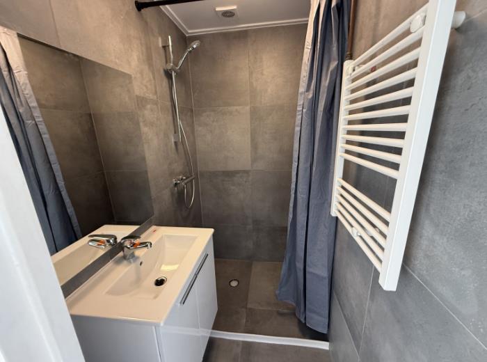 Kamer aan Vleerackers, Emmen 6