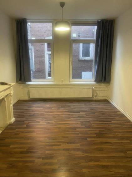 Room for rent 850 euro Gedempte Burgwal, Den Haag
