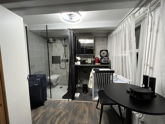 Studio bei Vijzelstraat In Amsterdam
