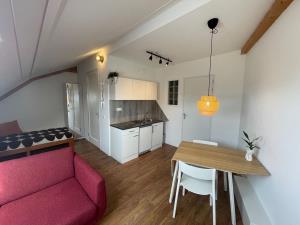 Studio for rent 990 euro James Cookroute, Almere