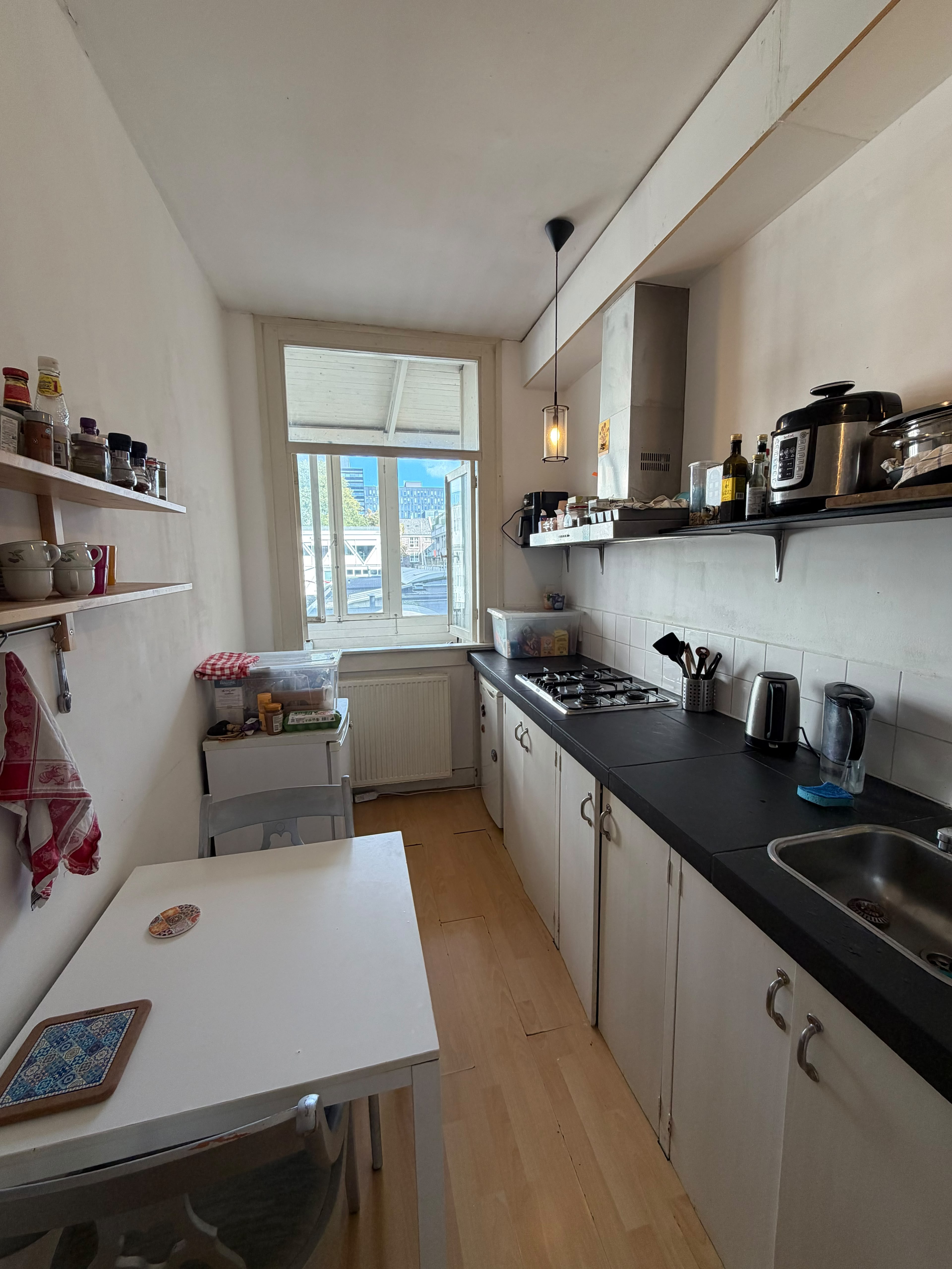 Kamer aan Weesperplein, Amsterdam 6