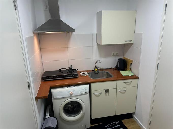 Kamer in Utrecht, Pizarrolaan op Kamernet.nl: Gemeubileerde studio Utrecht goede locatie!
