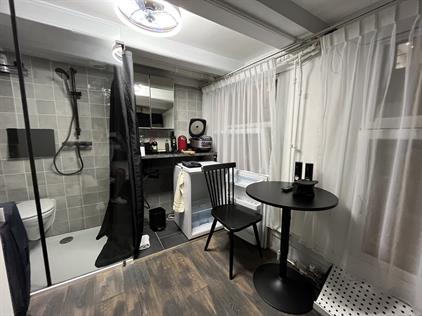 Studio te huur 1000 euro Vijzelstraat, Amsterdam
