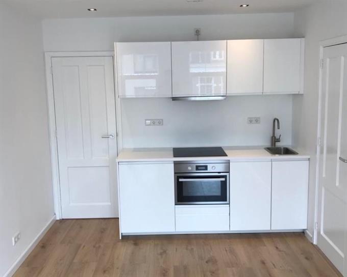 Wohnung bei Albert Cuypstraat In Amsterdam
