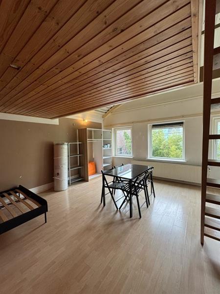 studios for rent on Weesperzijde